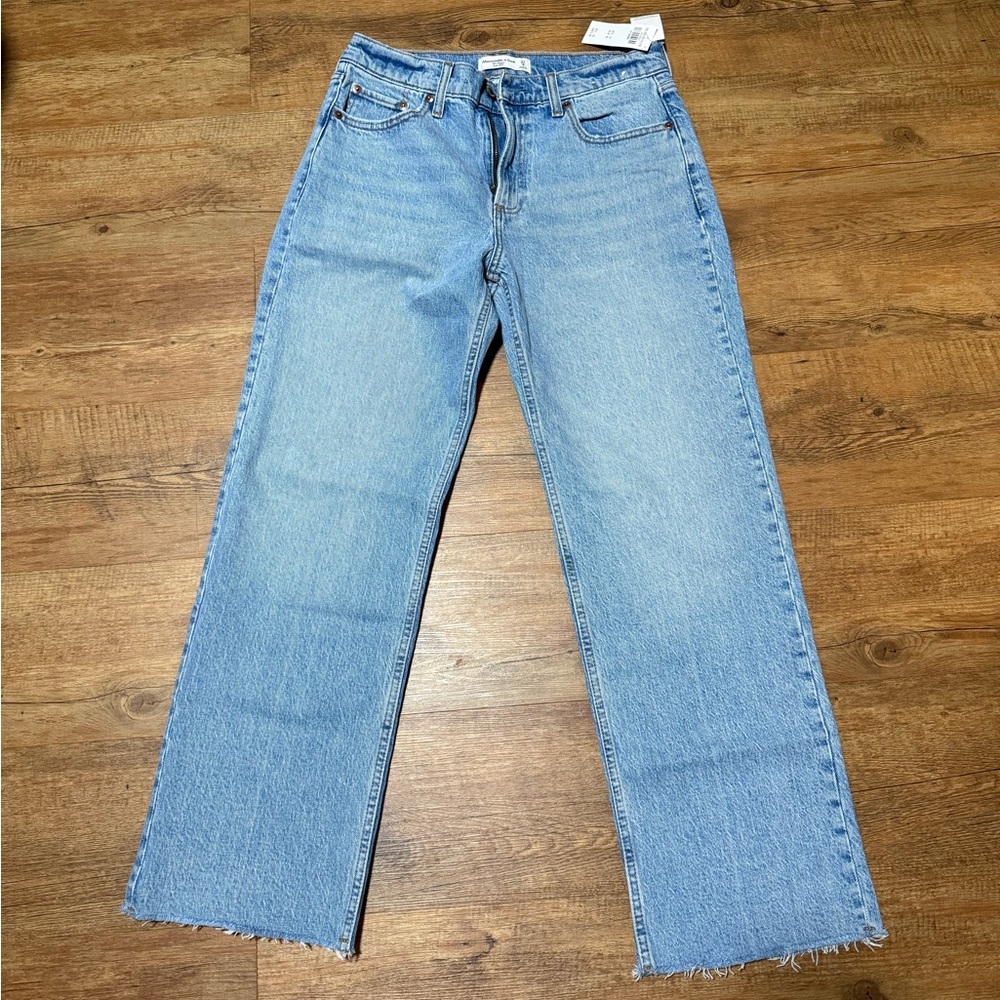 NEVER WORN - Abercrombie Jean “The Baggy Low Rise”